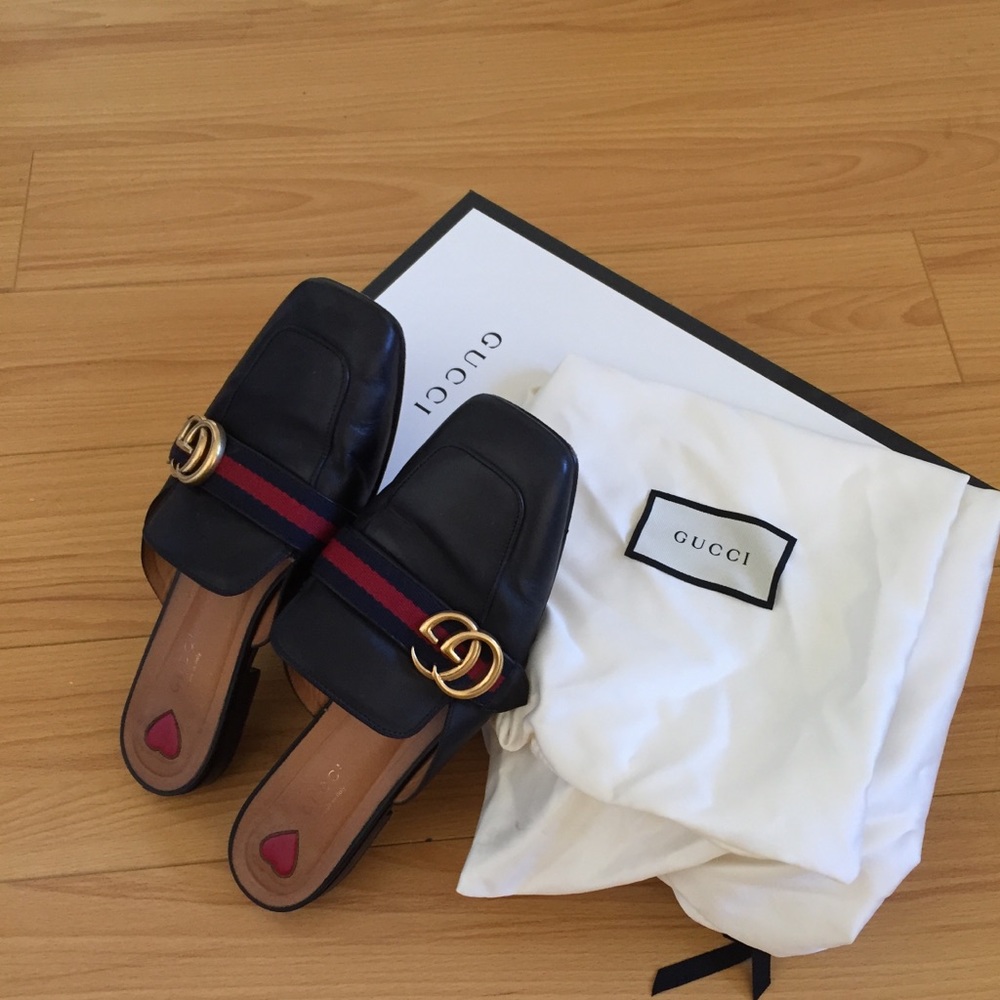 Gucci leather slipper